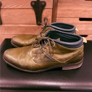 Men's Olive Leather Chukka Boots